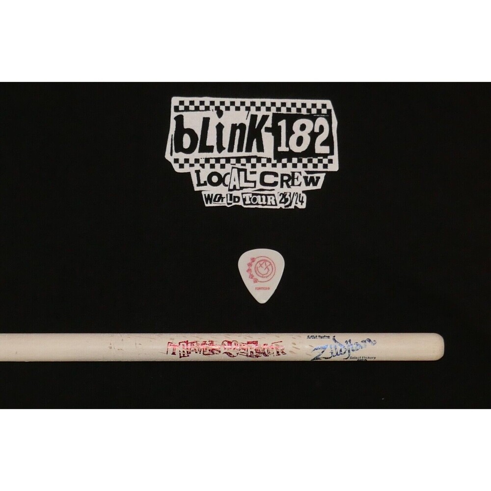 Blink 182 World Tour 23 24 Local Crew XL T-Shirt w Guitar Pick & Drum Stick